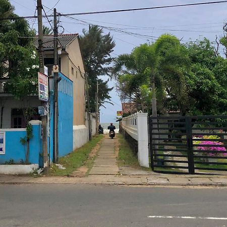 Rivinson Hotel Negombo Exterior photo