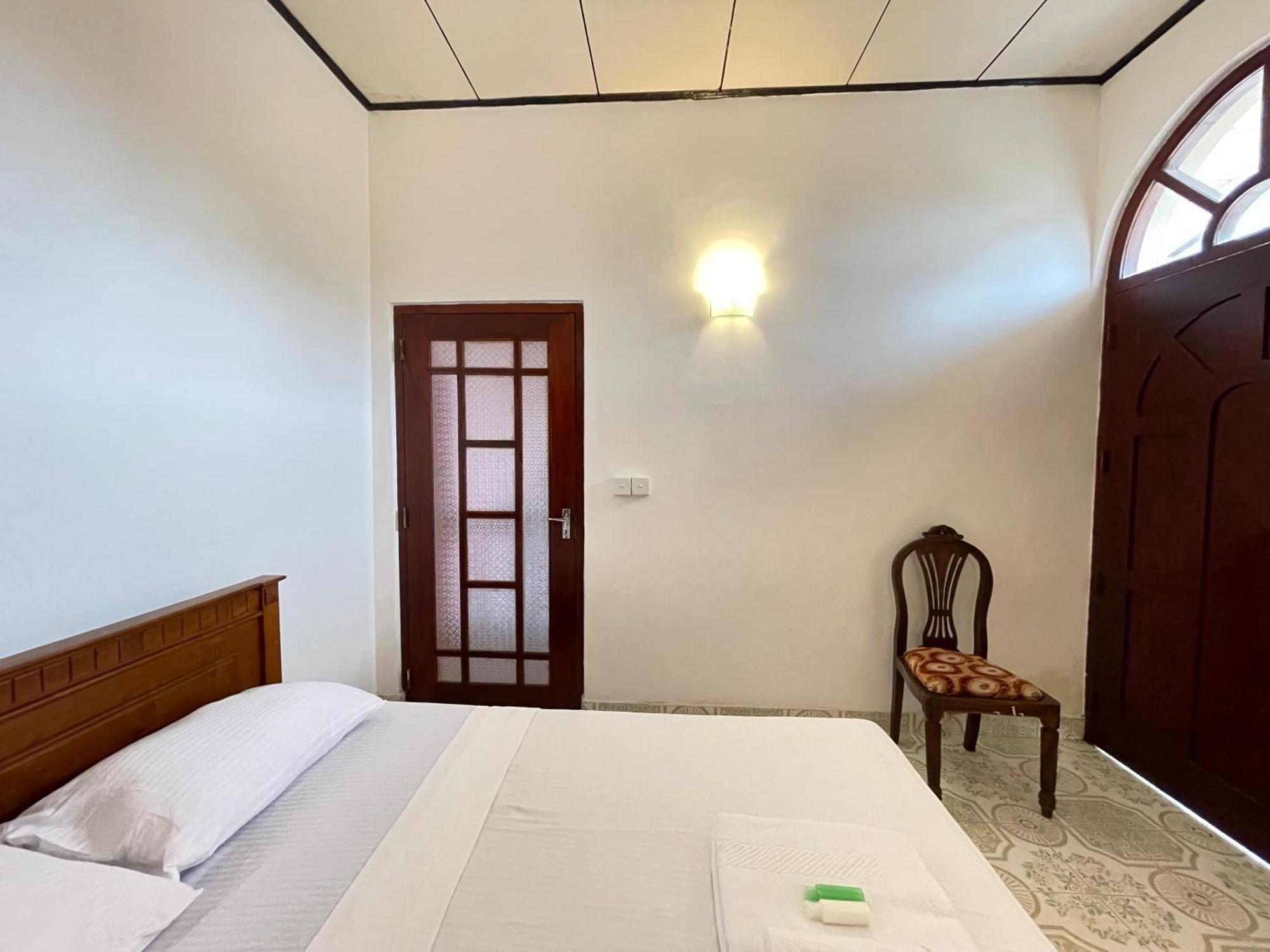 Rivinson Hotel Negombo Exterior photo