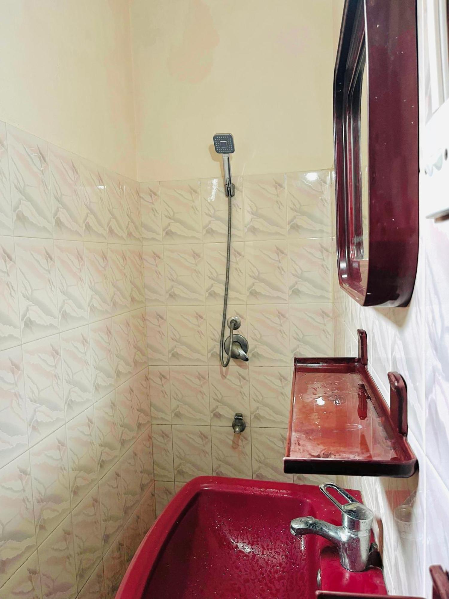 Rivinson Hotel Negombo Room photo